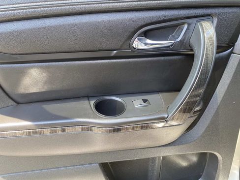 Used 2016 GMC Acadia SLT AWD/4WD image 10
