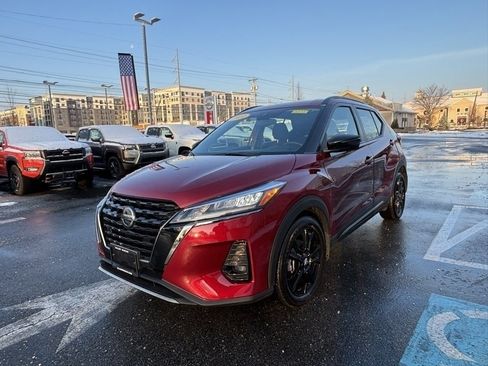 Used 2021 Nissan Kicks SR image 7