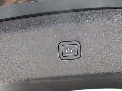 Used 2024 Buick Enclave Essence w/ Experience Buick Package AWD/4WD image 49