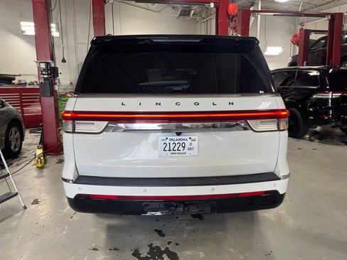 Used 2023 Lincoln Navigator L Black Label AWD/4WD image 5
