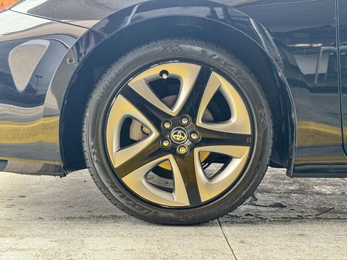 Used 2022 Toyota Prius XLE image 10