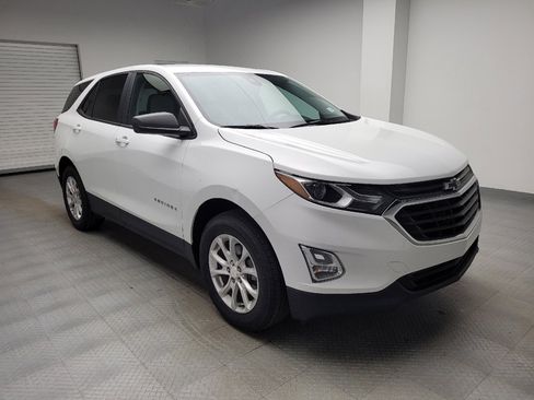 Used 2020 Chevrolet Equinox LS w/ LS Convenience Package AWD/4WD image 13