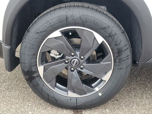 New 2026 Nissan Rogue SV image 5