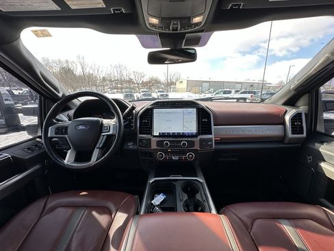 Used 2022 Ford F250 Platinum w/ FX4 Off-Road Package image 8