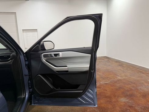 Used 2021 Ford Explorer XLT w/ Equipment Group 202A AWD/4WD image 56