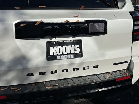 Used 2025 Toyota 4Runner TRD Off-Road image 22