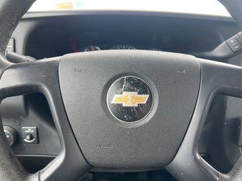 Used 2016 Chevrolet Express 2500 image 28
