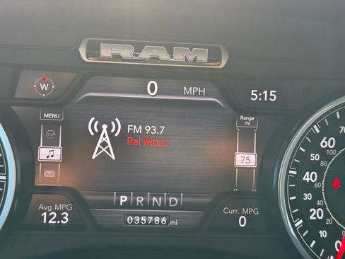 Used 2022 RAM 1500 Laramie w/ Sport Appearance Package AWD/4WD image 16