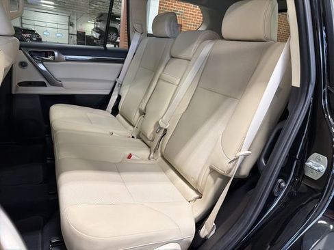Used 2023 Lexus GX 460 Premium w/ Premium Plus Package image 30