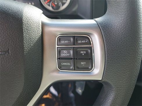 Used 2021 RAM 1500 Classic SLT image 18