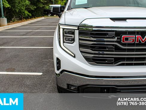 Used 2025 GMC Sierra 1500 SLT RWD image 12