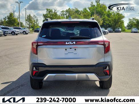 New 2026 Kia Seltos S FWD image 5