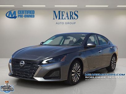 Used 2023 Nissan Altima 2.5 SV