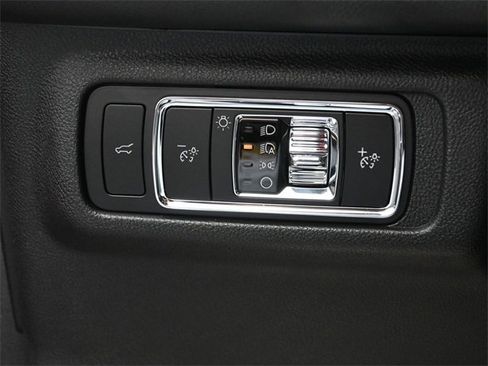 Certified 2023 Lincoln Corsair Reserve w/ Equipment Group 201A image 11