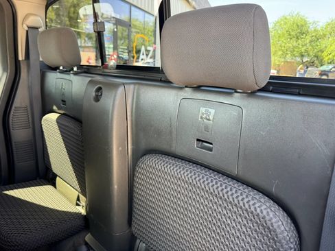 Used 2011 Nissan Frontier SV RWD image 27