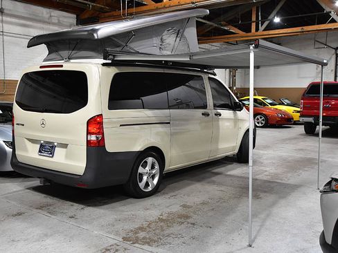 Used 2020 Mercedes-Benz Metris Passenger image 4