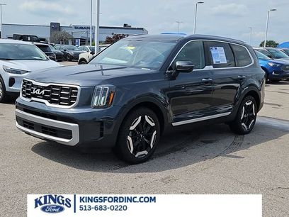 Used 2023 Kia Telluride S w/ S Sunroof Package