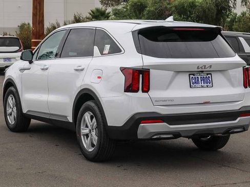 New 2026 Kia Sorento LX FWD image 15