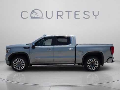 Used 2026 GMC Sierra 1500 Denali Ultimate AWD/4WD image 2