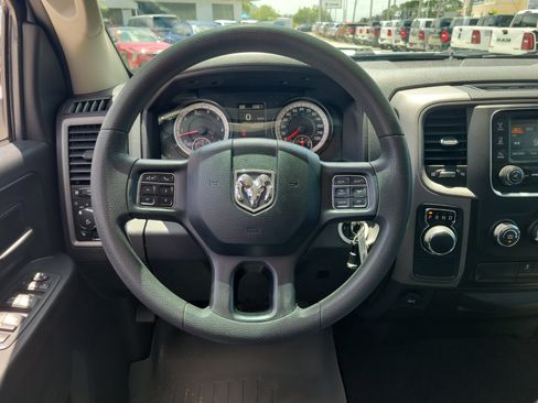 Used 2018 RAM 1500 Express w/ Express Value Package RWD image 14