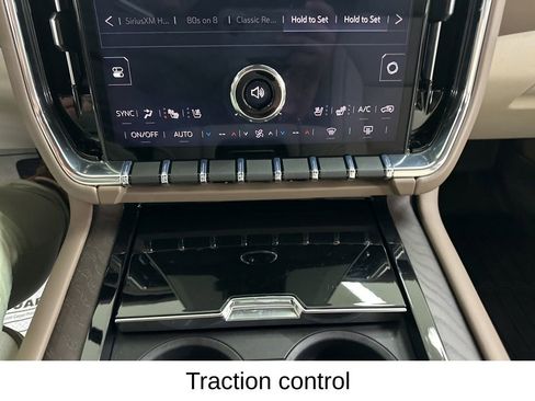 Used 2026 GMC Yukon XL Denali w/ Denali Reserve Package AWD/4WD image 32