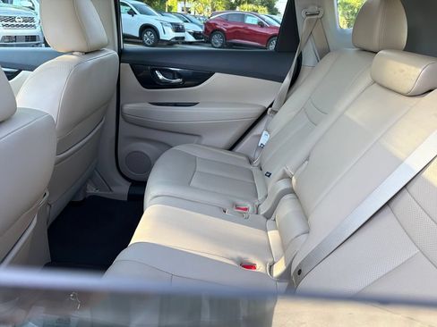 Used 2020 Nissan Rogue SL w/ Premium Package FWD image 33