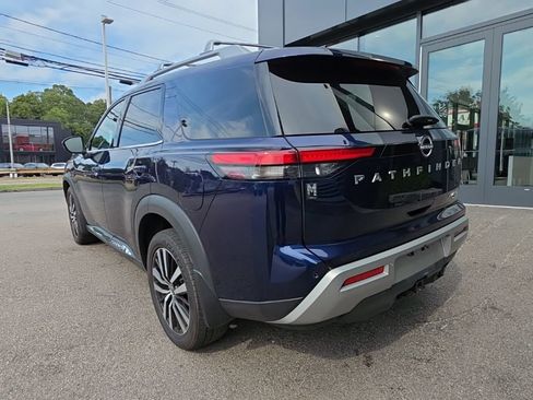 Used 2023 Nissan Pathfinder Platinum AWD/4WD image 4
