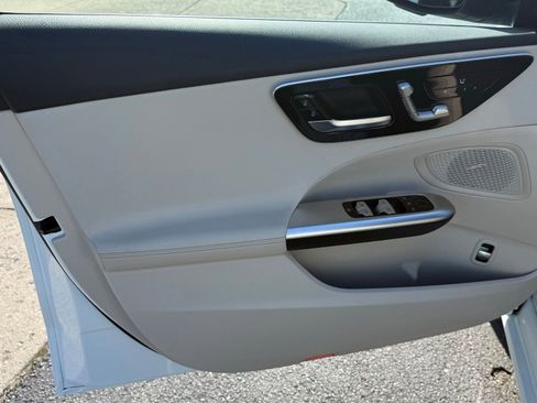 Used 2025 Mercedes-Benz C 300 Sedan image 30