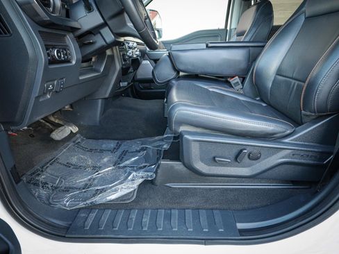 Used 2025 Ford F350 Lariat image 14