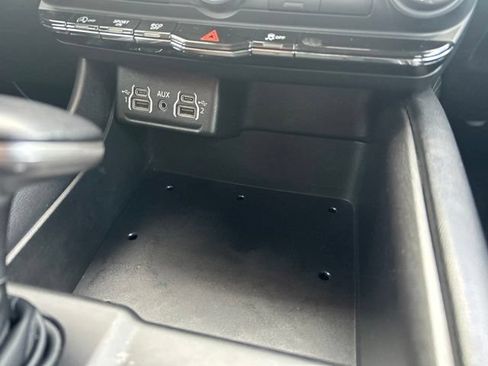 Used 2022 Dodge Durango SXT w/ Anodized Platinum Package RWD image 27