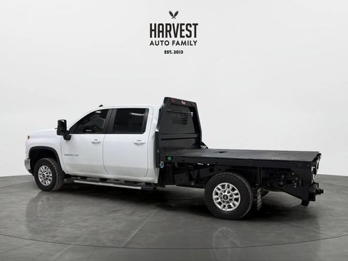 Used 2024 Chevrolet Silverado 2500 LT w/ Convenience Package image 3