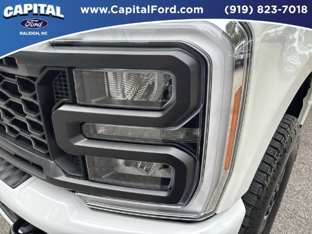Used 2023 Ford F250 Lariat w/ Lariat Ultimate Package AWD/4WD image 11