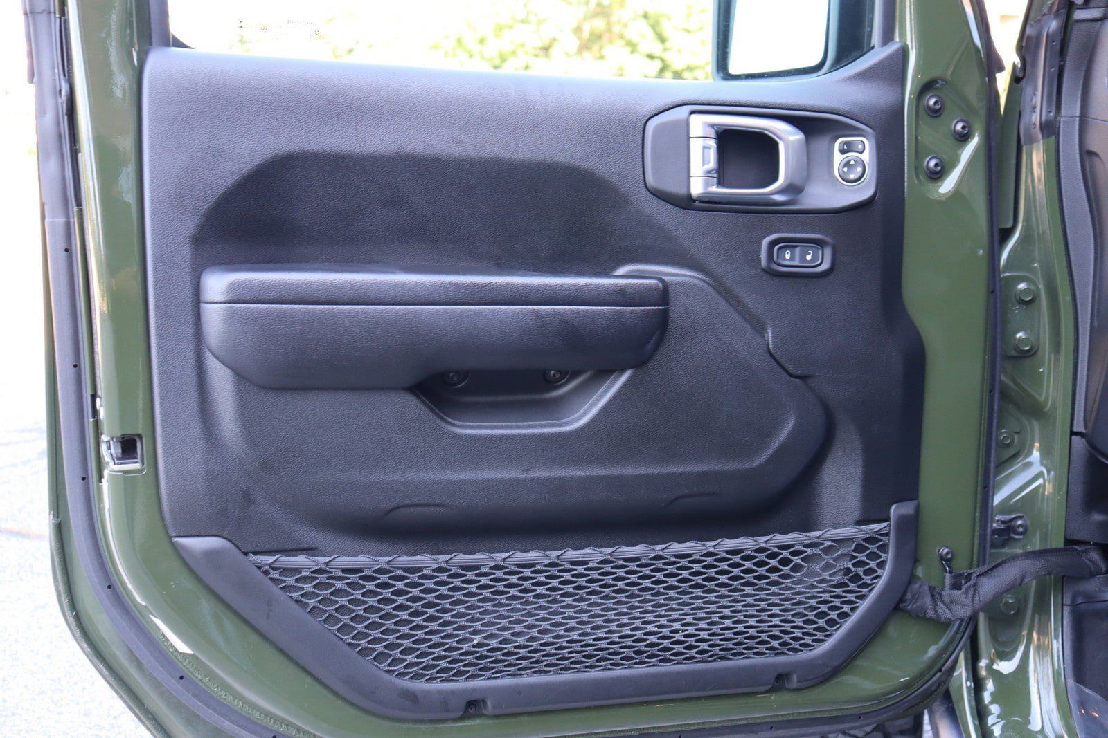 Used 2021 Jeep Wrangler Rubicon AWD/4WD image 30