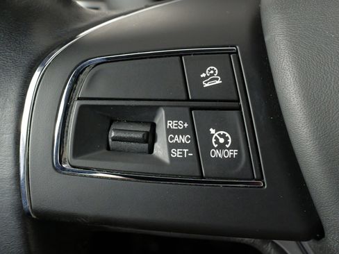 Used 2018 Maserati Levante image 43