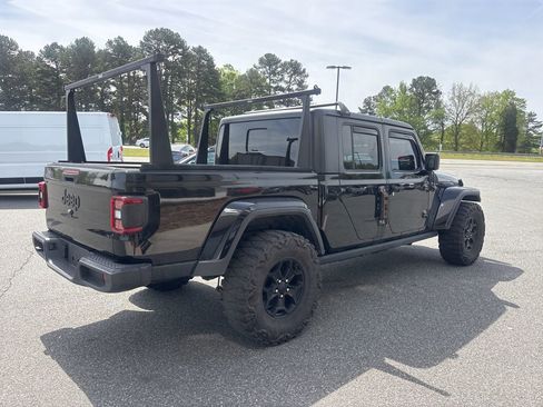 Used 2021 Jeep Gladiator Willys image 8
