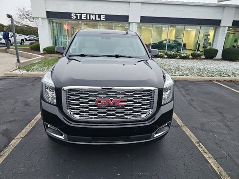 Used 2019 GMC Yukon Denali w/ Denali Ultimate Package image 2