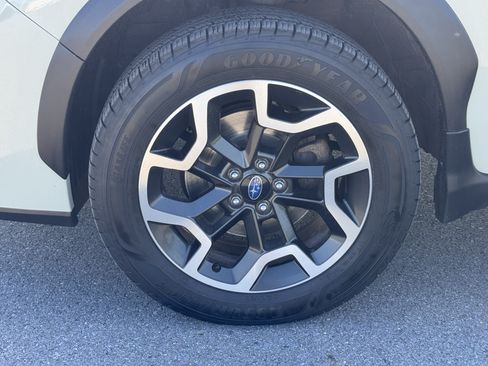 Used 2017 Subaru Crosstrek 2.0i Premium w/ Popular Package #1 AWD/4WD image 11