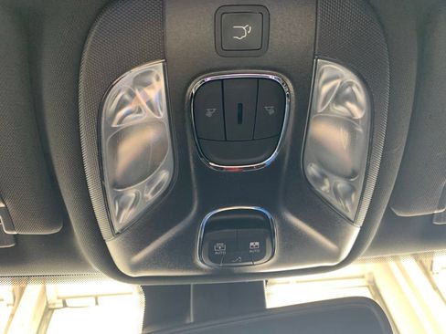 Used 2023 Jeep Compass High Altitude AWD/4WD image 9