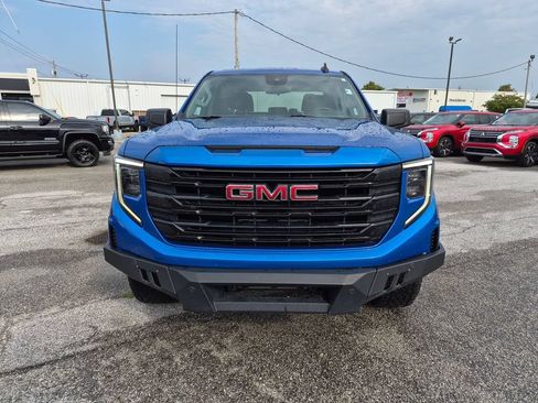 Used 2022 GMC Sierra 1500 Elevation AWD/4WD image 2