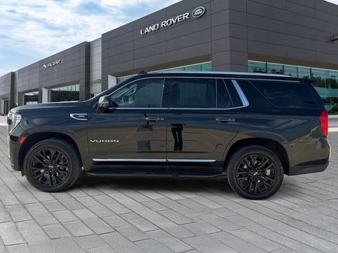 Used 2021 GMC Yukon SLT w/ SLT Premium Package AWD/4WD image 2