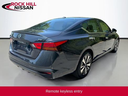 Used 2022 Nissan Altima 2.5 SV FWD image 7