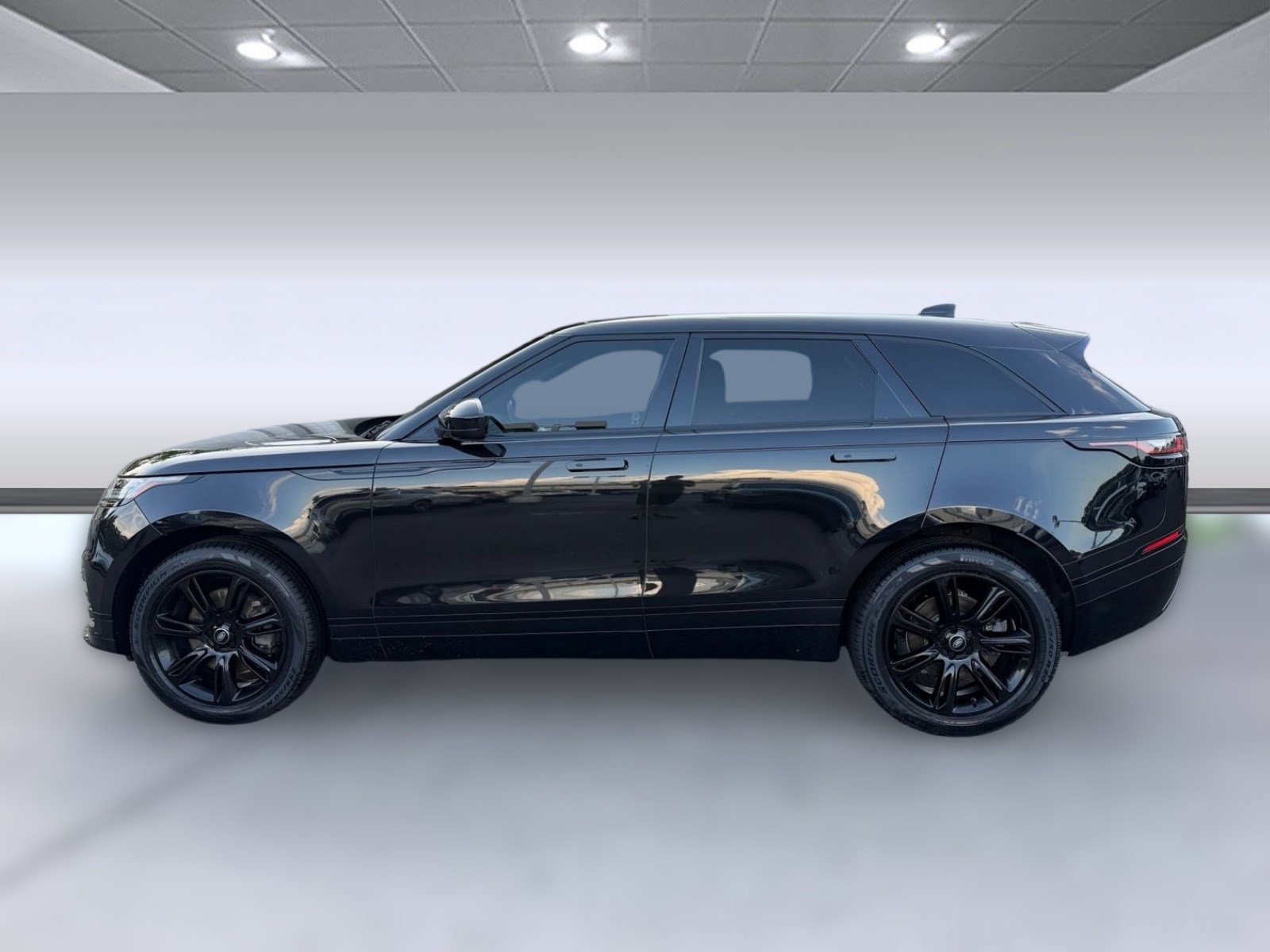 Used 2022 Land Rover Range Rover Velar R-Dynamic S AWD/4WD image 2