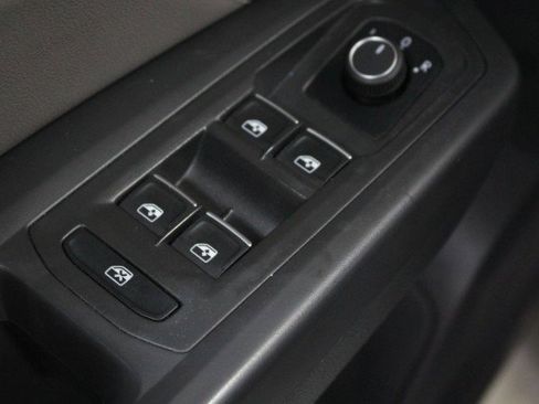 Used 2022 Volkswagen Atlas Cross Sport SE image 20