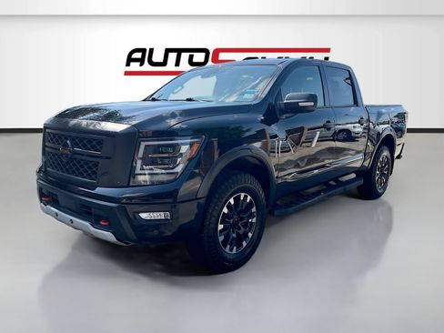 Used 2023 Nissan Titan PRO-4X w/ Pro-4x Convenience Package AWD/4WD image 3
