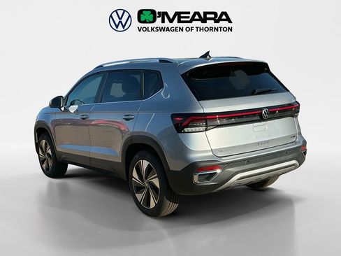 New 2025 Volkswagen Taos SE image 3