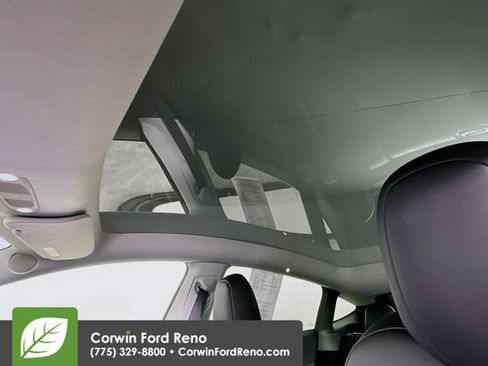 Used 2024 Tesla Model Y Long Range AWD/4WD image 21