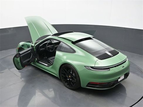 Used 2024 Porsche 911 Carrera S image 25