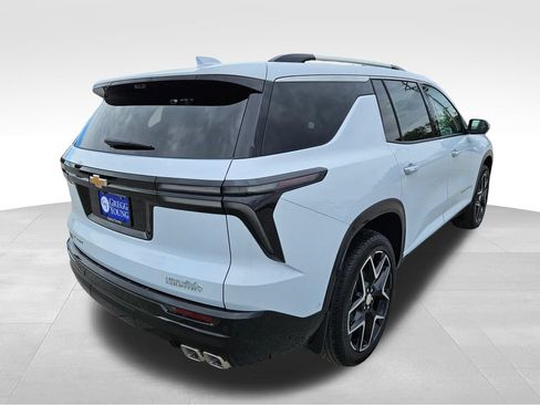 Used 2026 Chevrolet Traverse High Country w/ LPO, Floor Liner Package AWD/4WD image 7