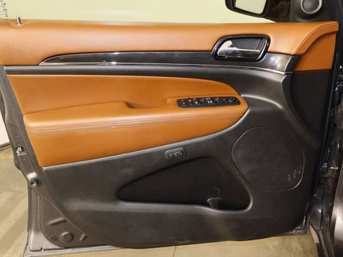 Used 2021 Jeep Grand Cherokee Overland image 20