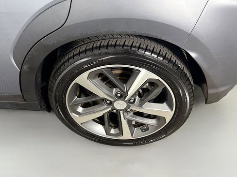 Used 2018 Hyundai Kona Limited image 37